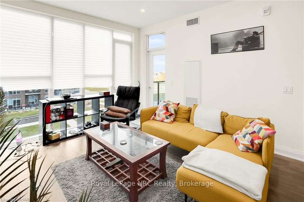 16 Concord Pl, #310
