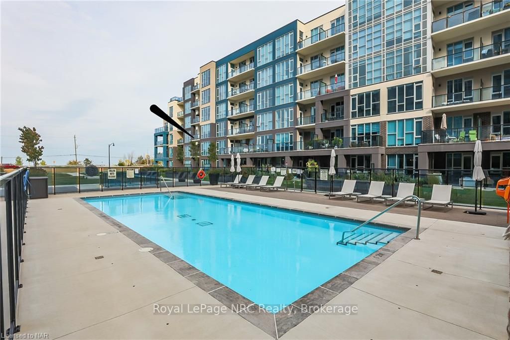 16 Concord Pl, #310