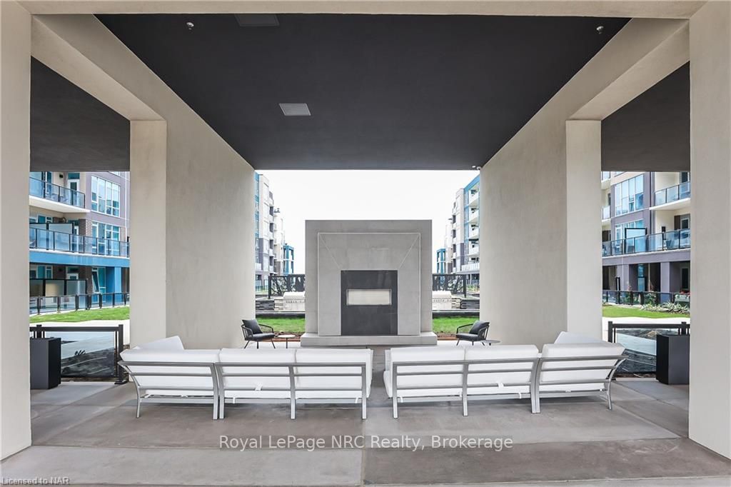 16 Concord Pl, #310