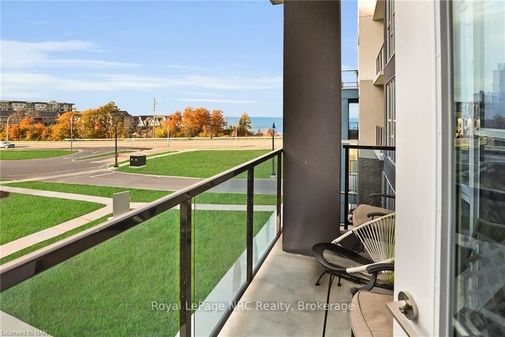 16 Concord Pl, #310