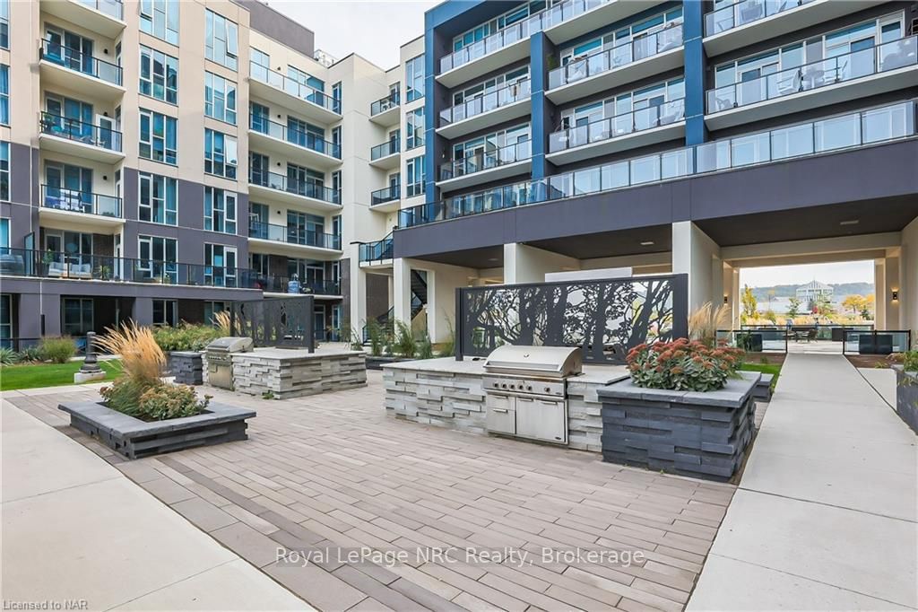 16 Concord Pl, #310