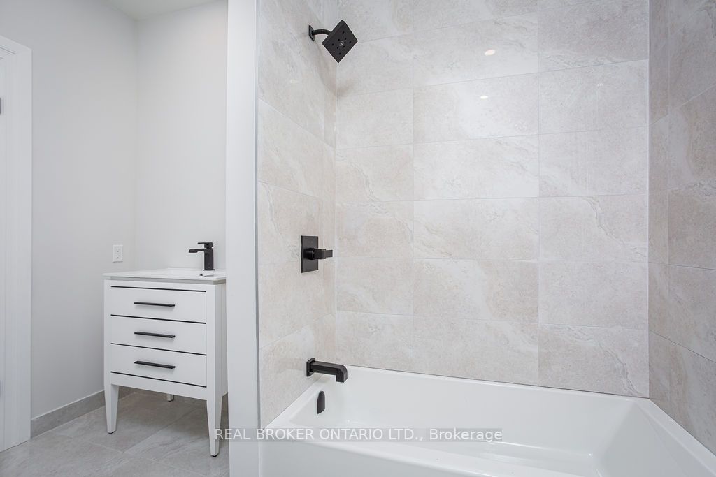 9 Stanley Avenue, #A