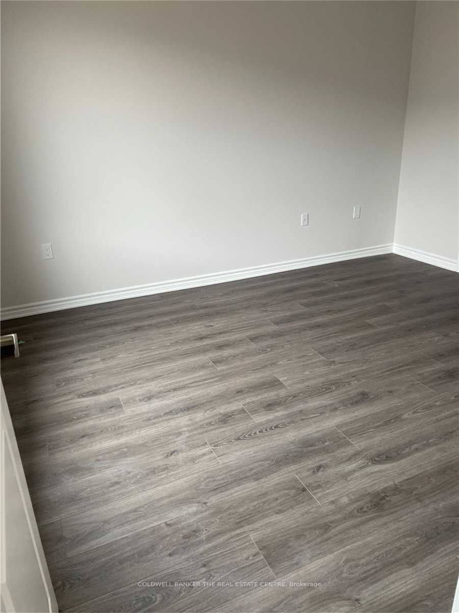 17 Lakewood Crescent #19