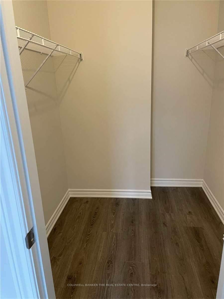 17 Lakewood Crescent #19