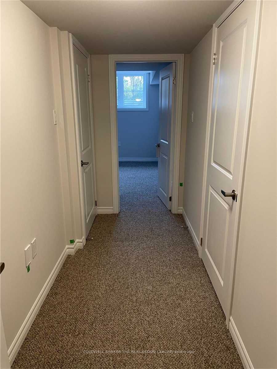 17 Lakewood Crescent #19