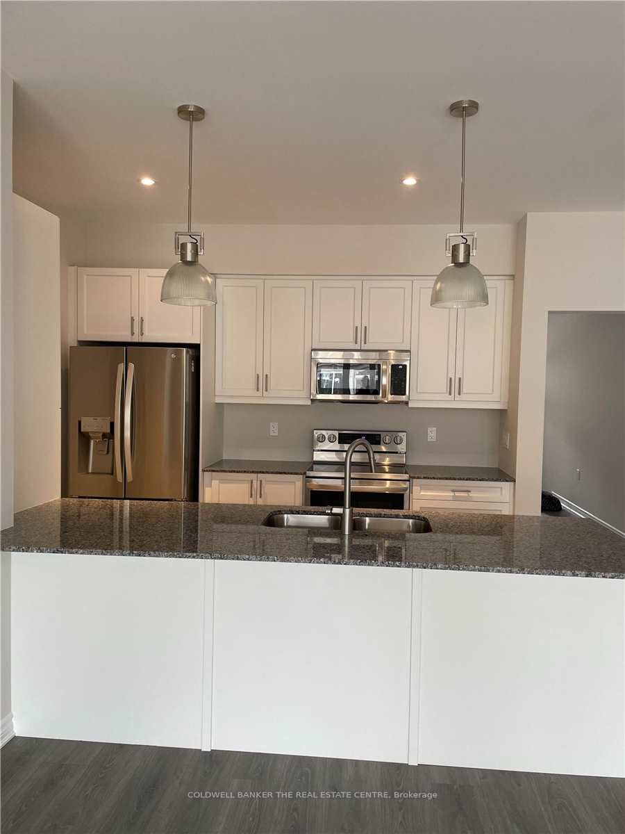 17 Lakewood Crescent #19