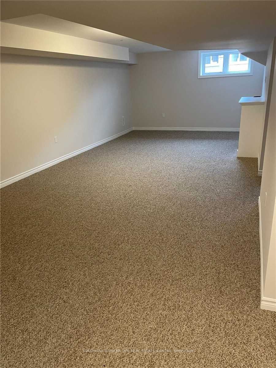 17 Lakewood Crescent #19