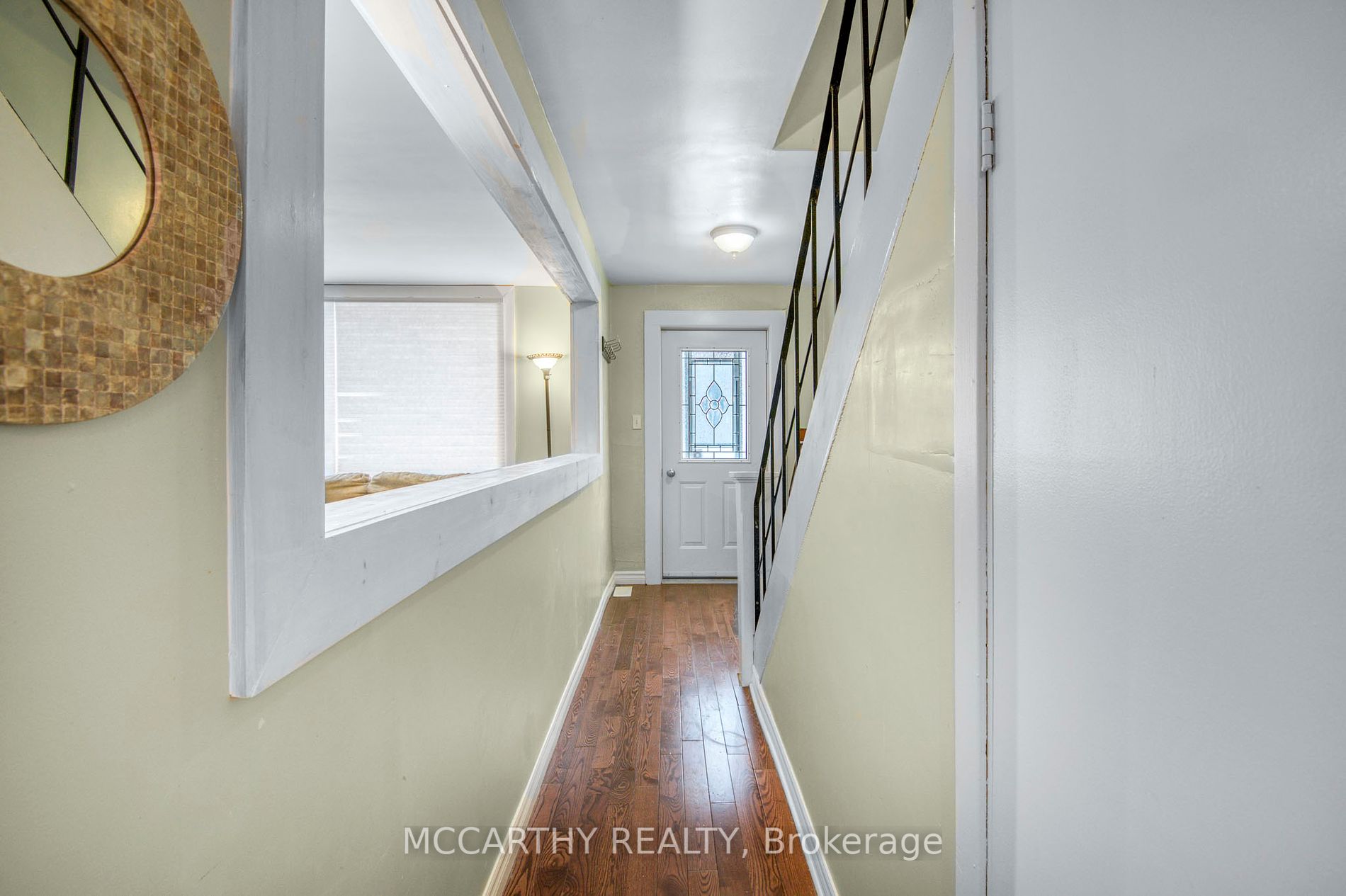 213 Main Street E