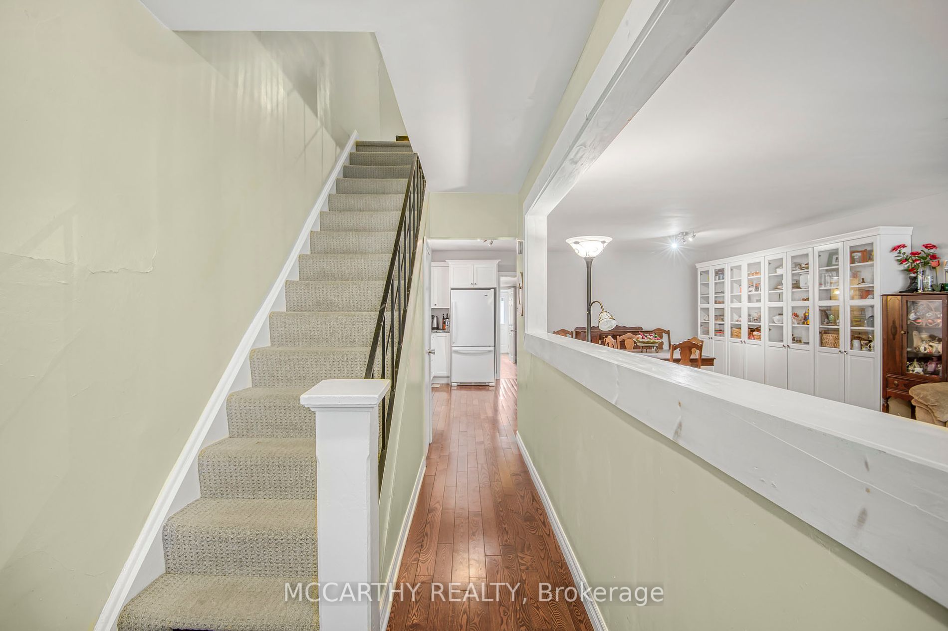 213 Main Street E