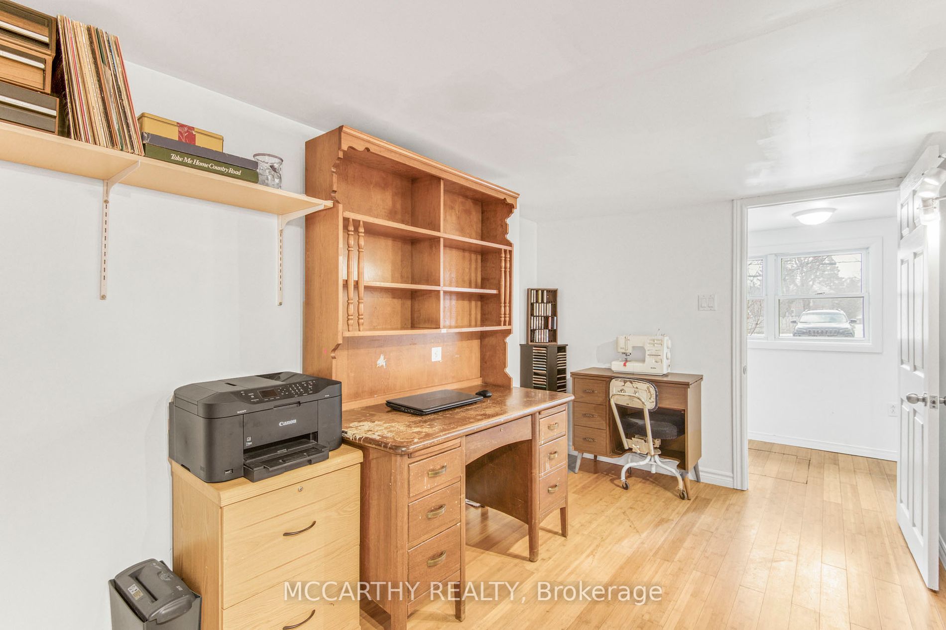 213 Main Street E