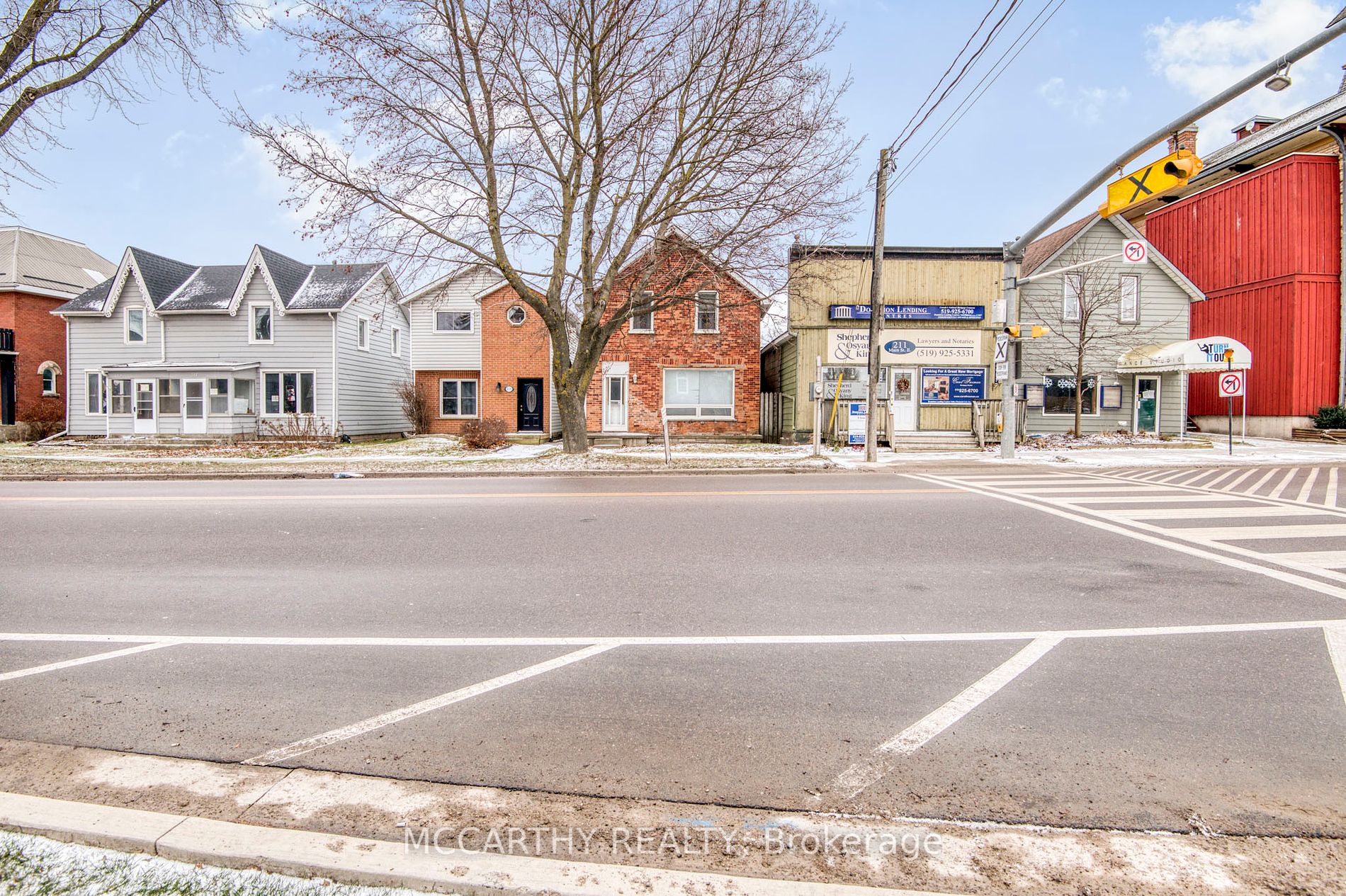 213 Main Street E