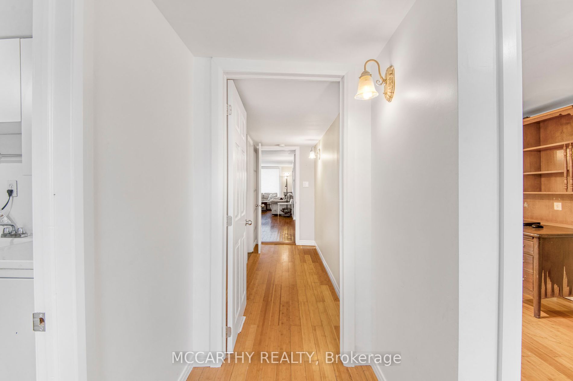 213 Main Street E