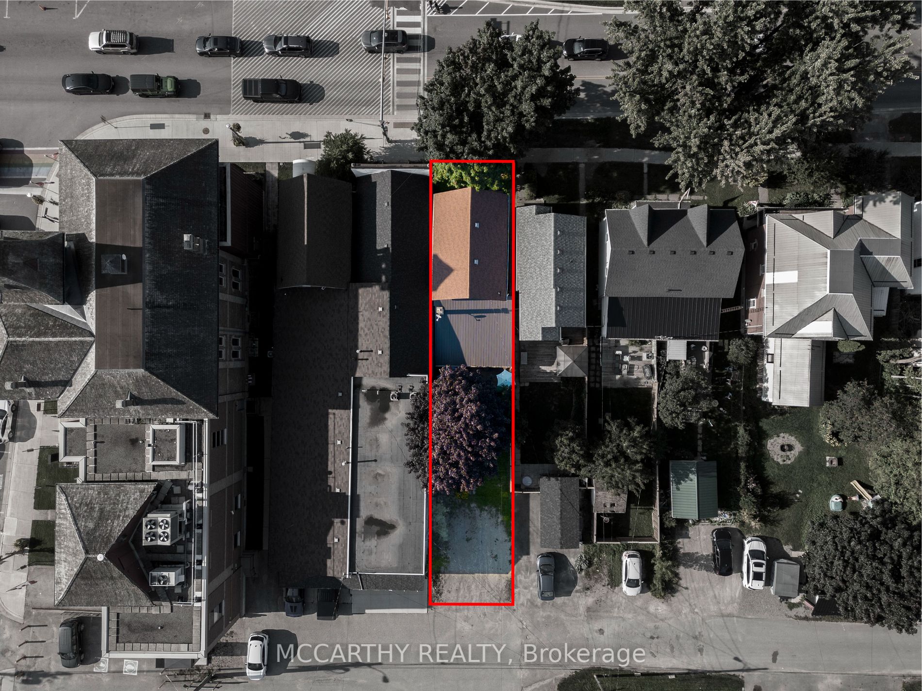 213 Main Street E