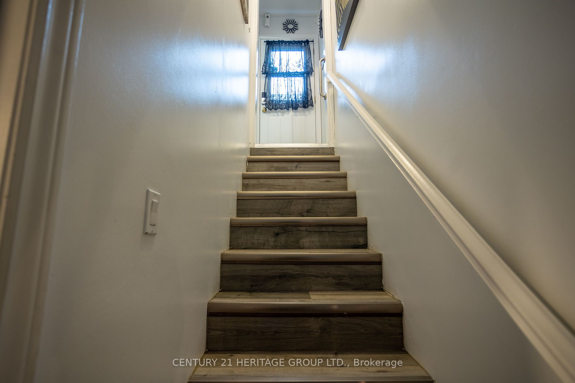 230 West 18th St