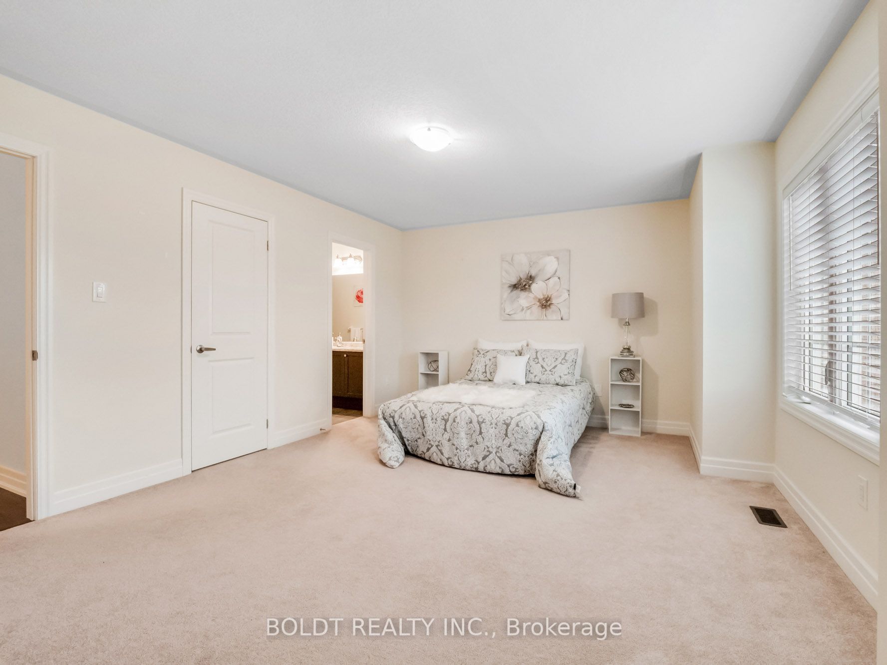 9486 Tallgrass Ave