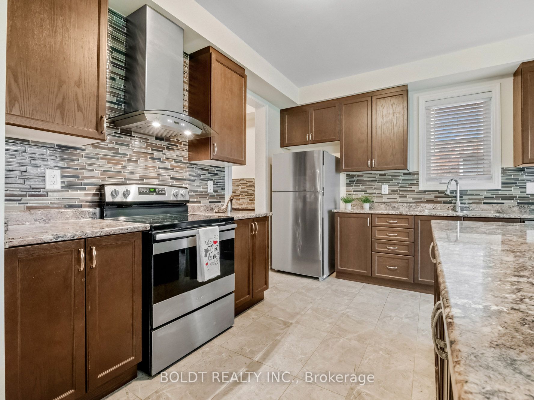 9486 Tallgrass Ave