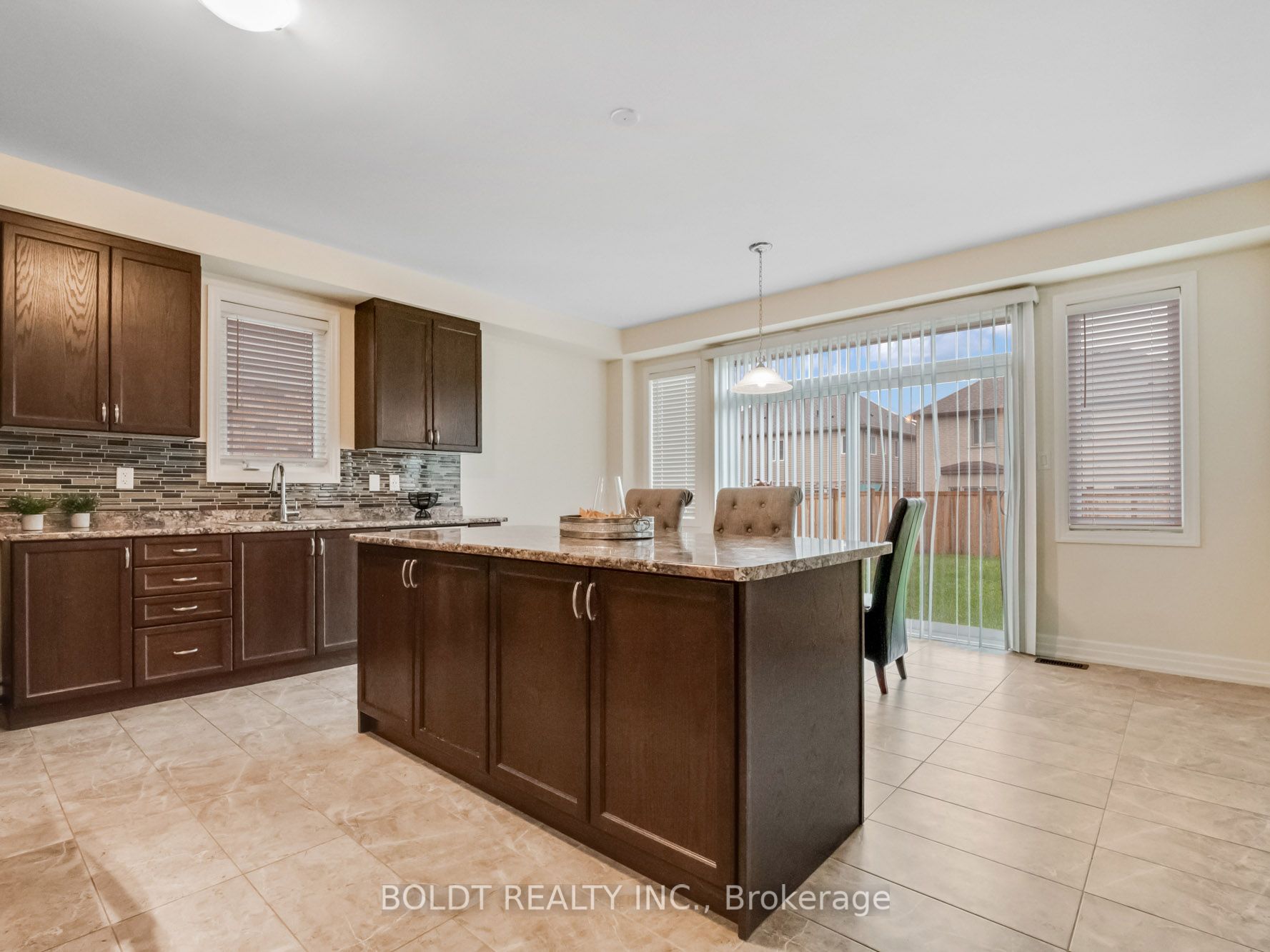 9486 Tallgrass Ave