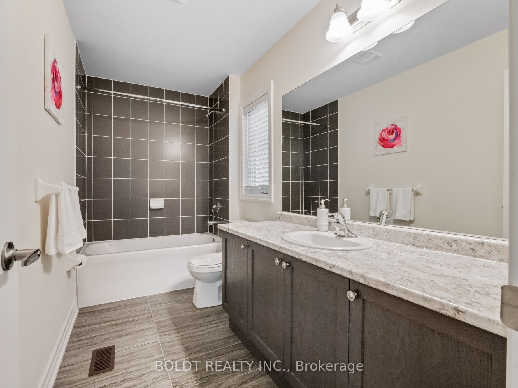 9486 Tallgrass Ave