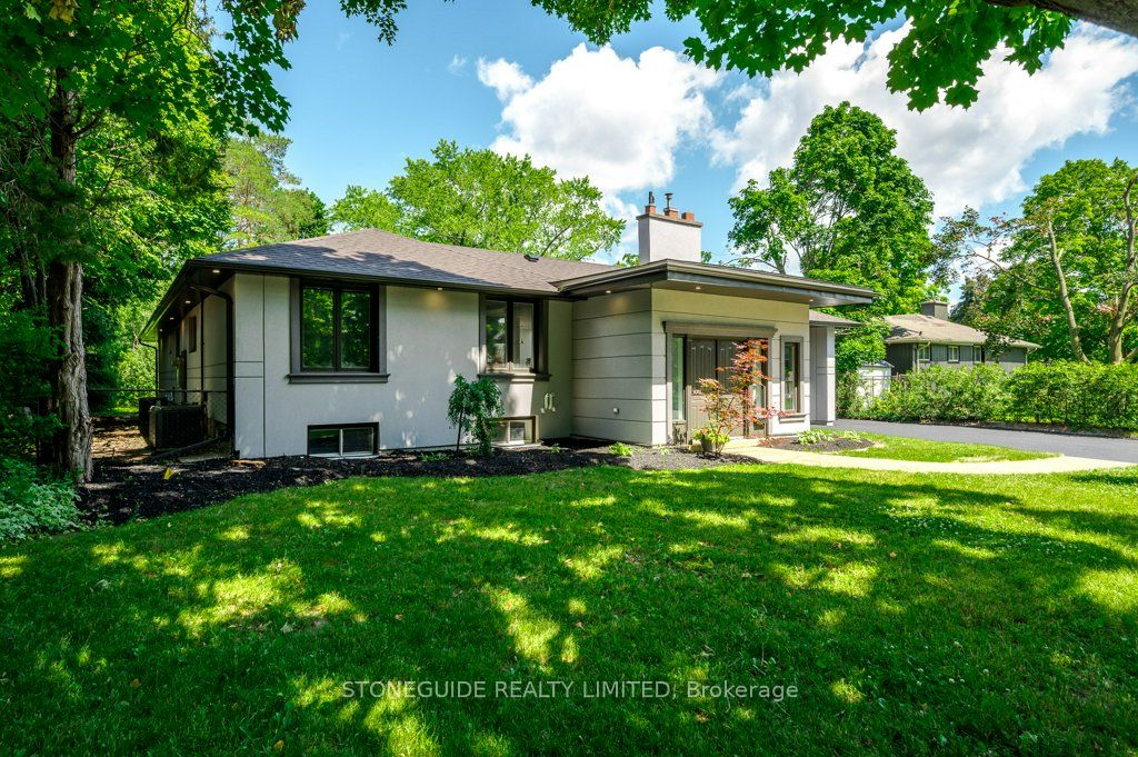 6 Weller Cres