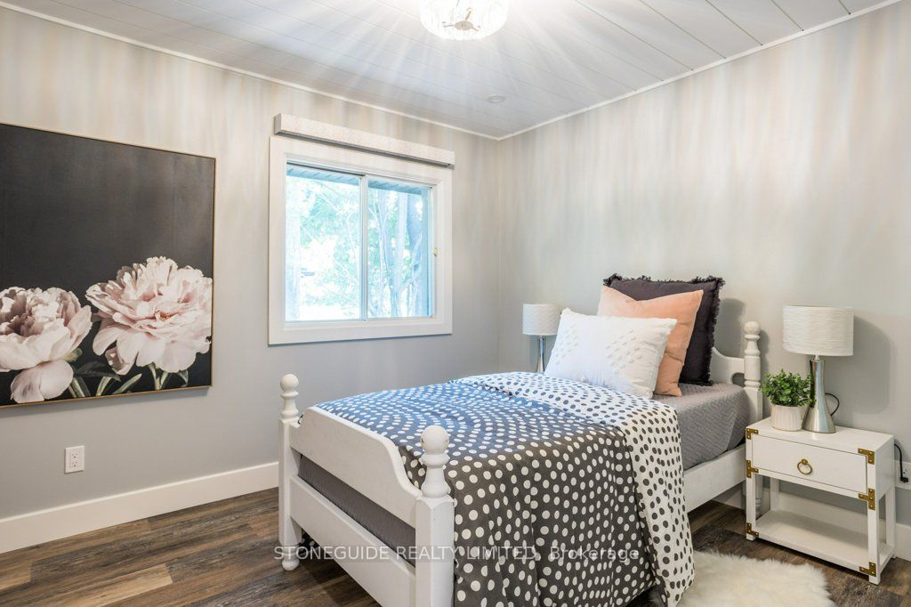 6 Weller Cres