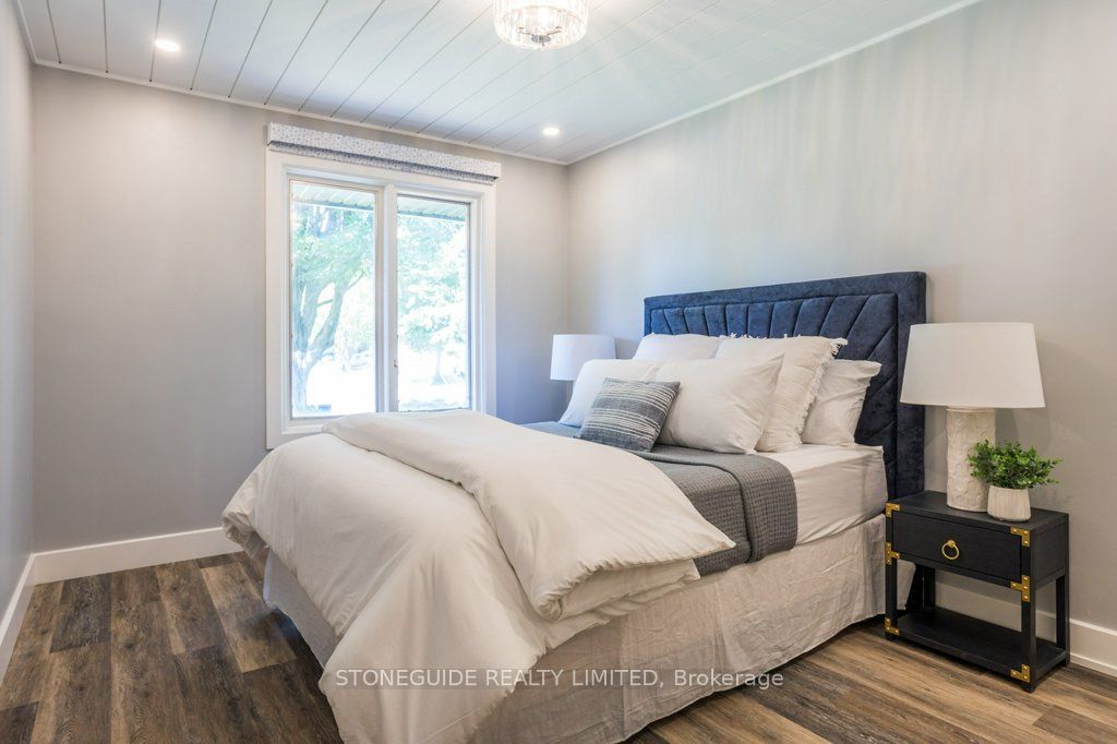 6 Weller Cres