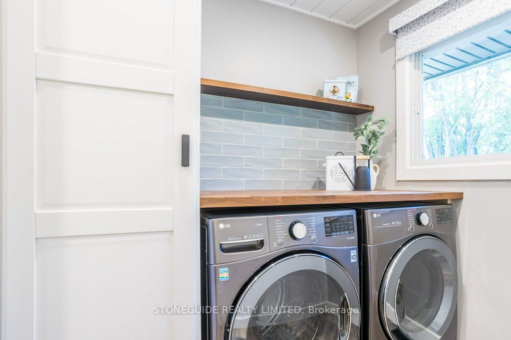 6 Weller Cres
