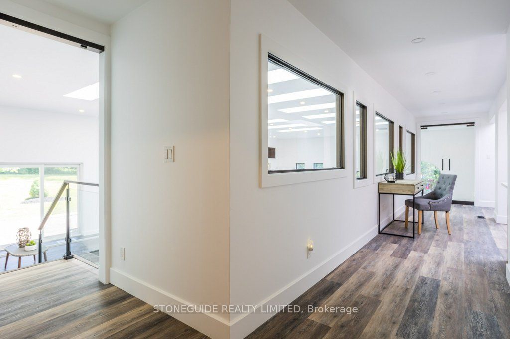 6 Weller Cres