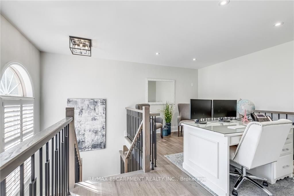 230 Appleby Rd