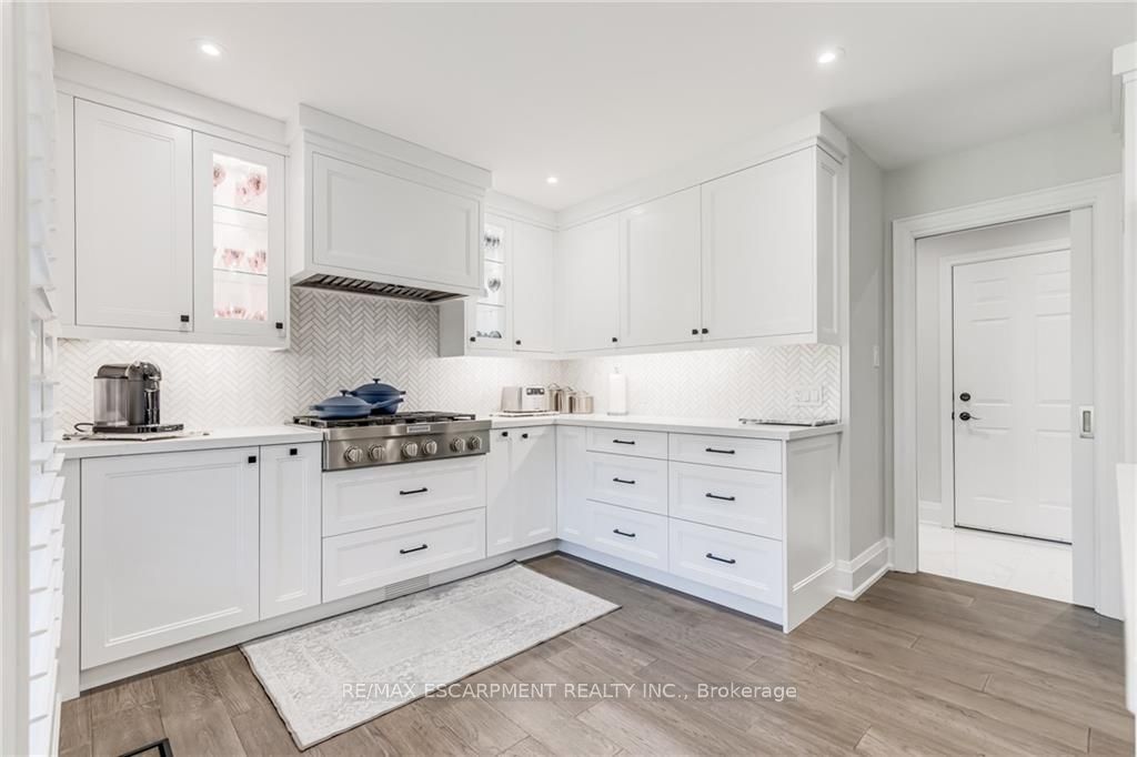 230 Appleby Rd