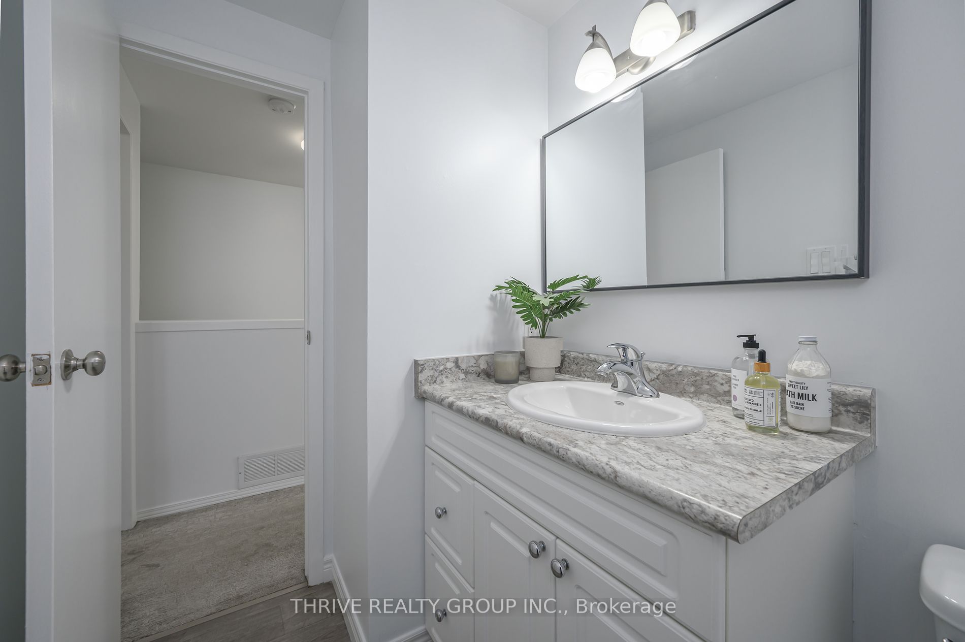 320 Westminster Ave, #50
