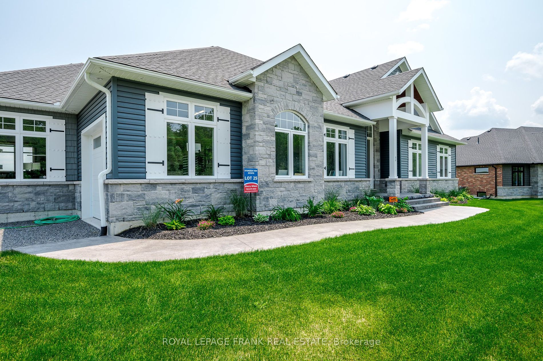 3 Nipigon Street