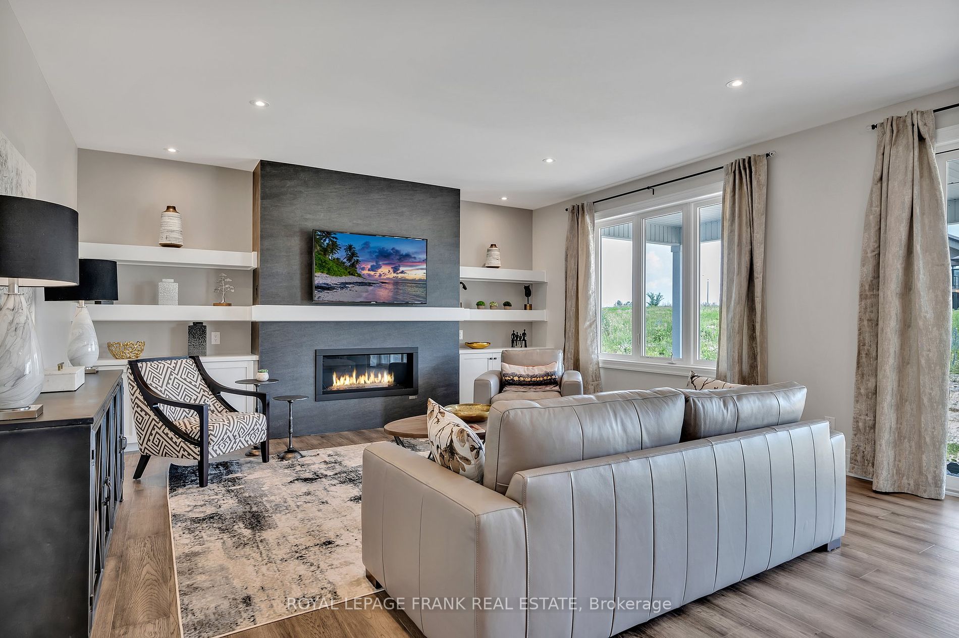 3 Nipigon Street