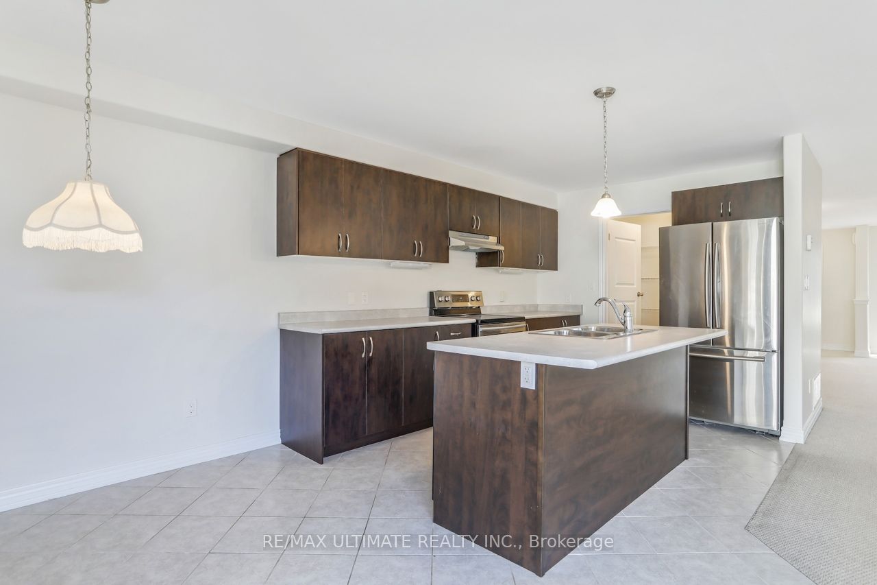 114 Rothwell Gdns