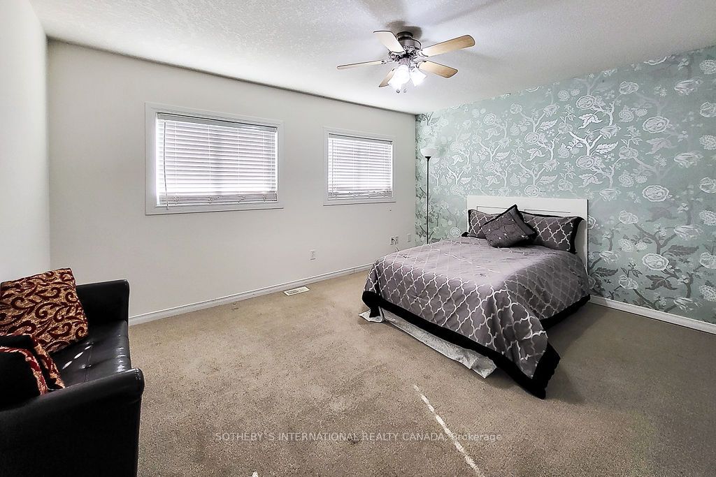 211 Veronica Dr, #B24