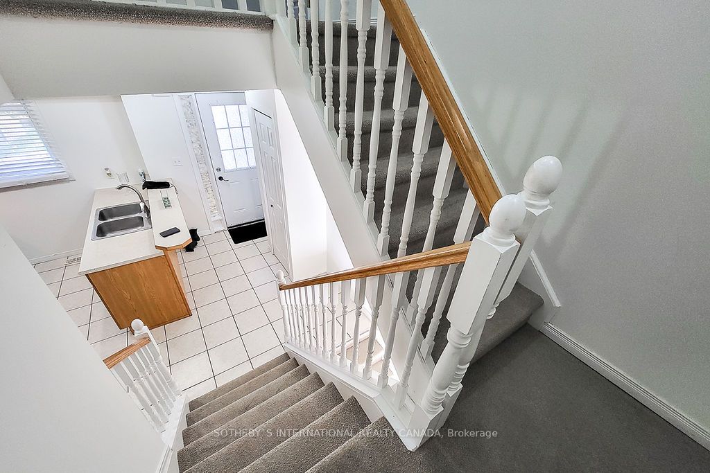 211 Veronica Dr, #B24