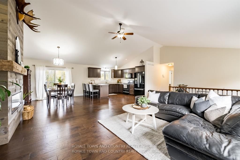 7 Rustlewood Avenue