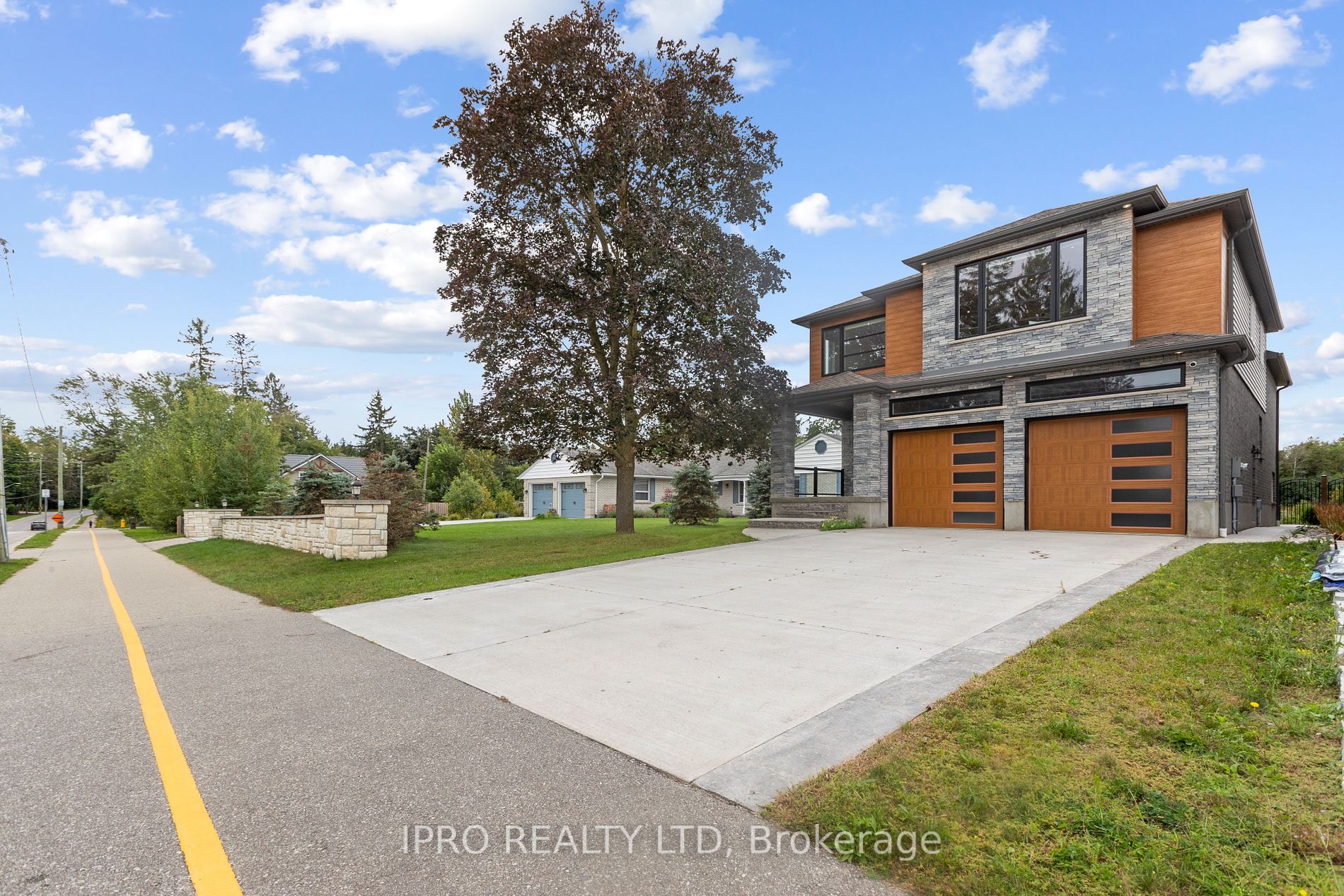 223 Woolwich Street