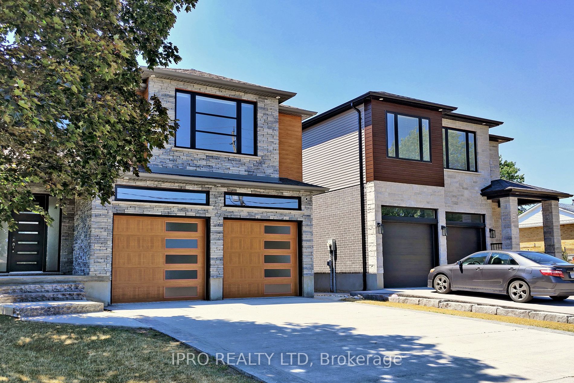 223 Woolwich Street