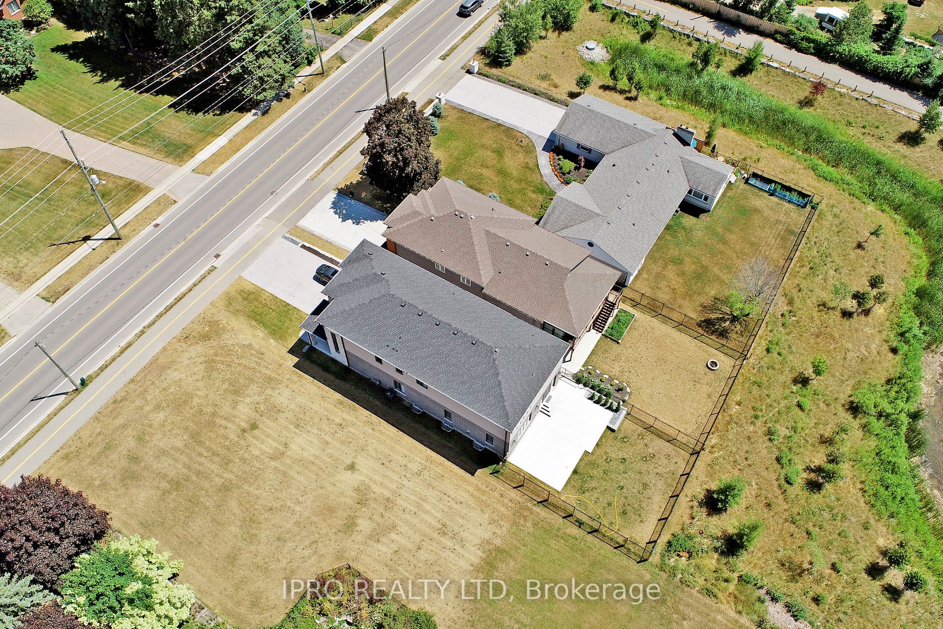 223 Woolwich Street