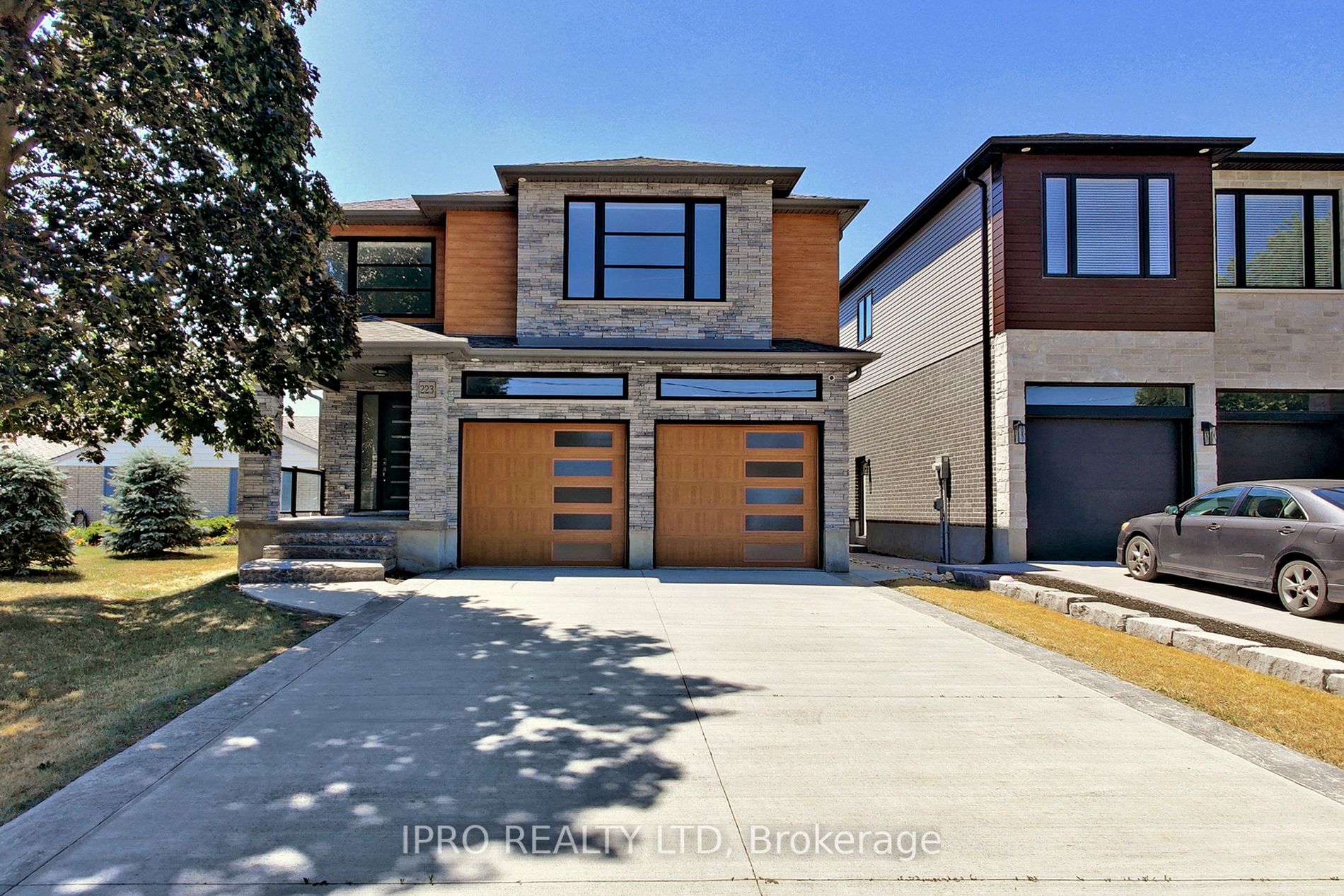 223 Woolwich Street