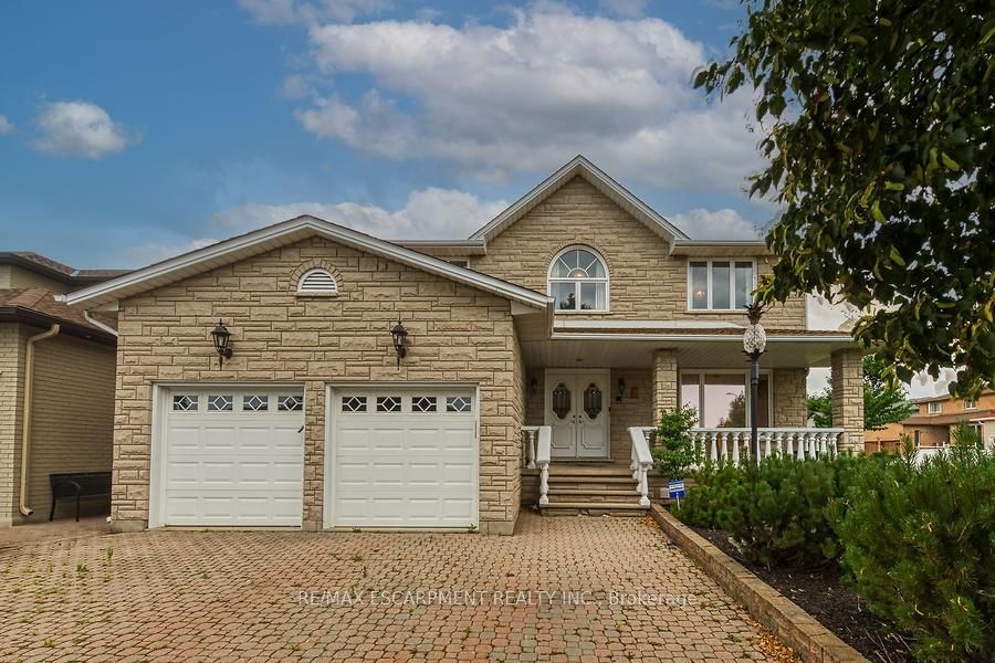 2 Glencrest Ave