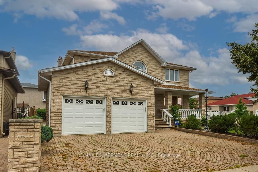 2 Glencrest Ave