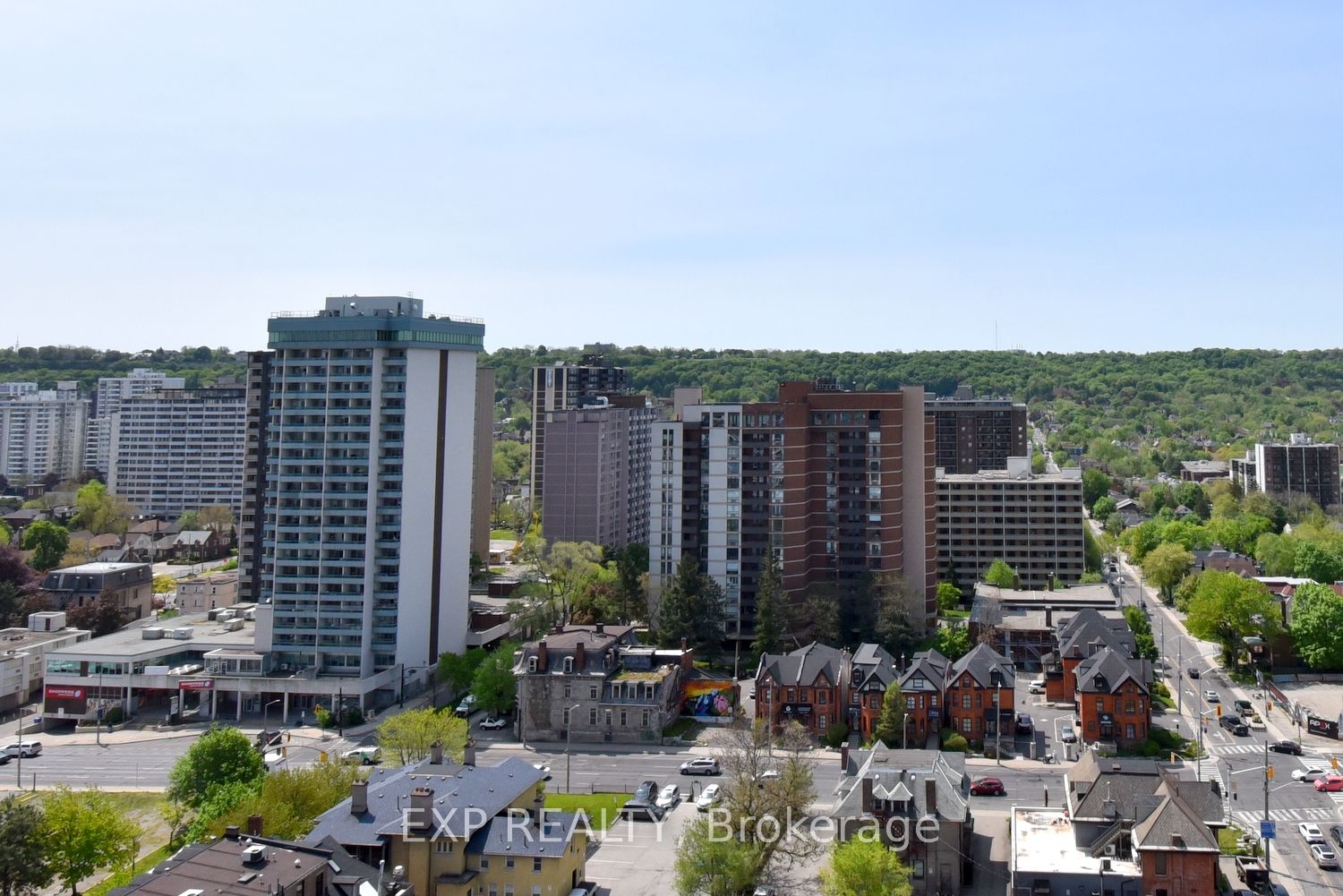 15 Queen St S, #1701