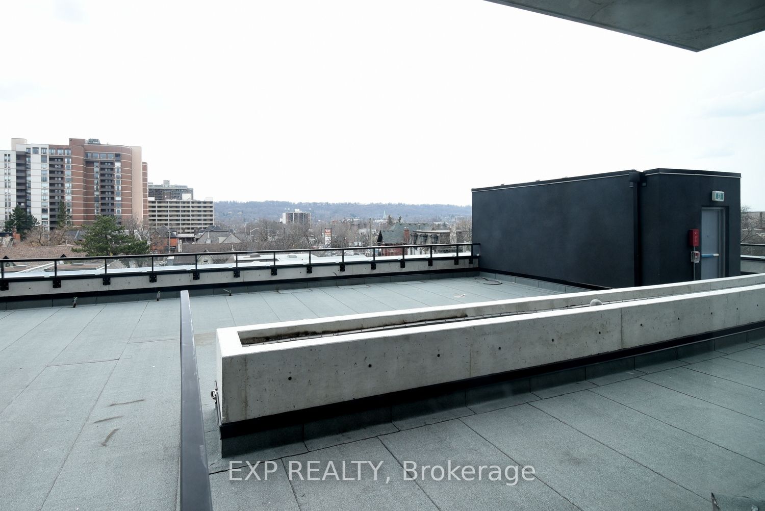 15 Queen St S, #1701