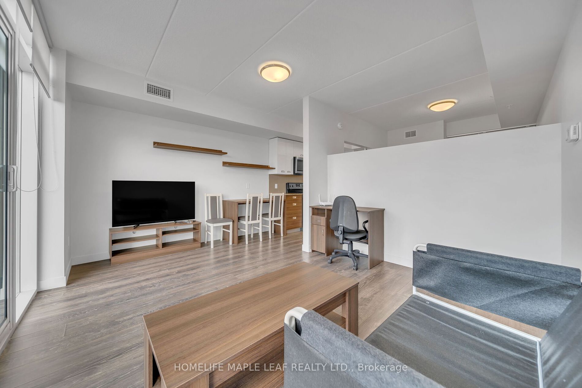 308 Lester St, #301