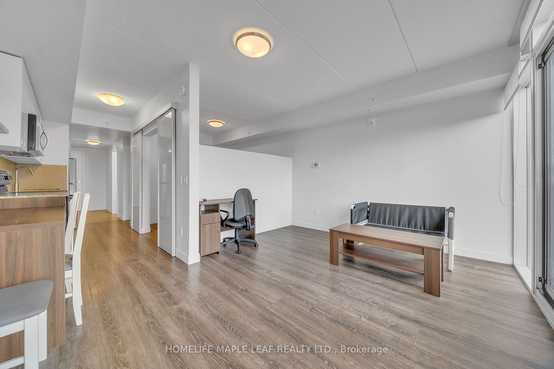 308 Lester St, #301