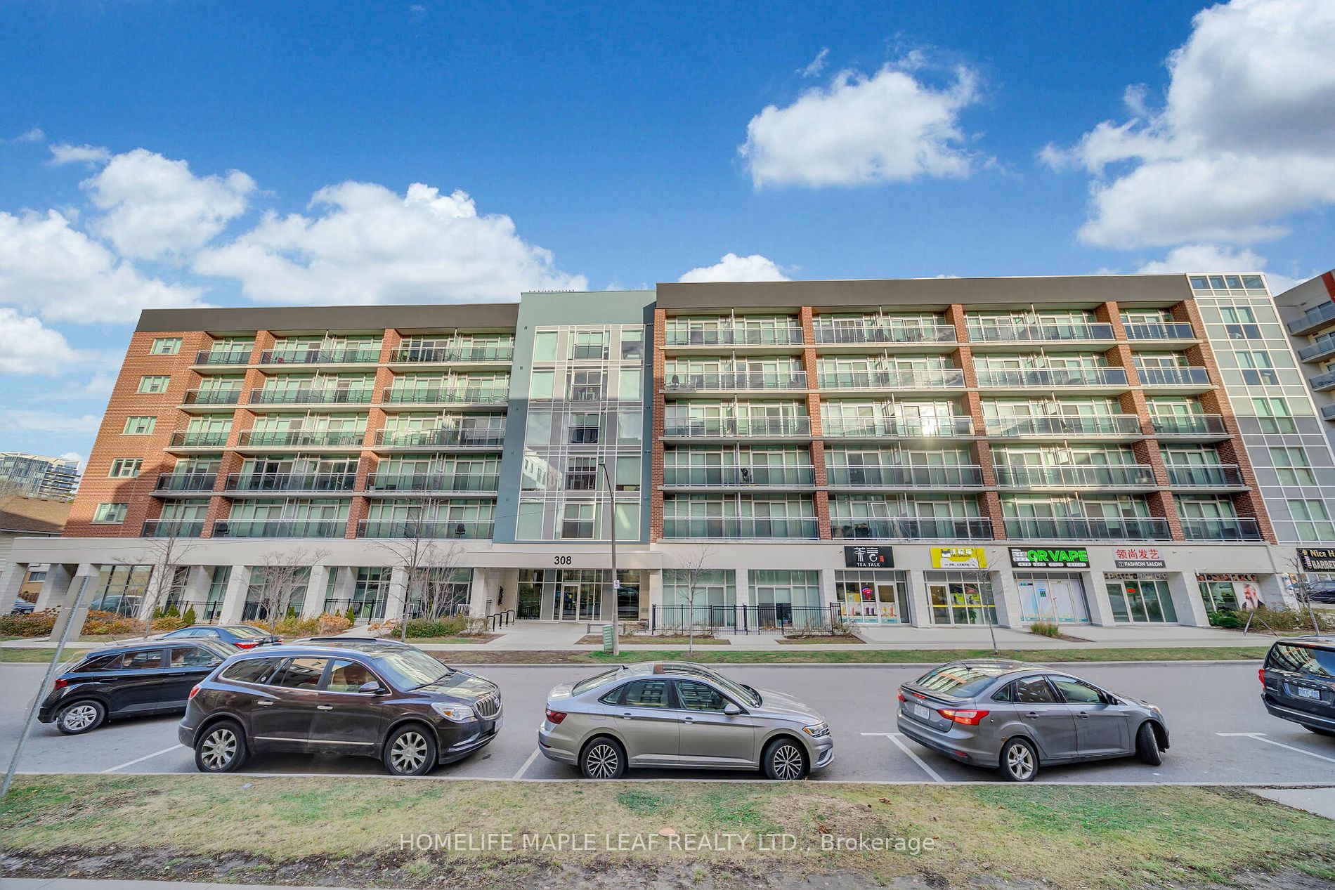308 Lester St, #301