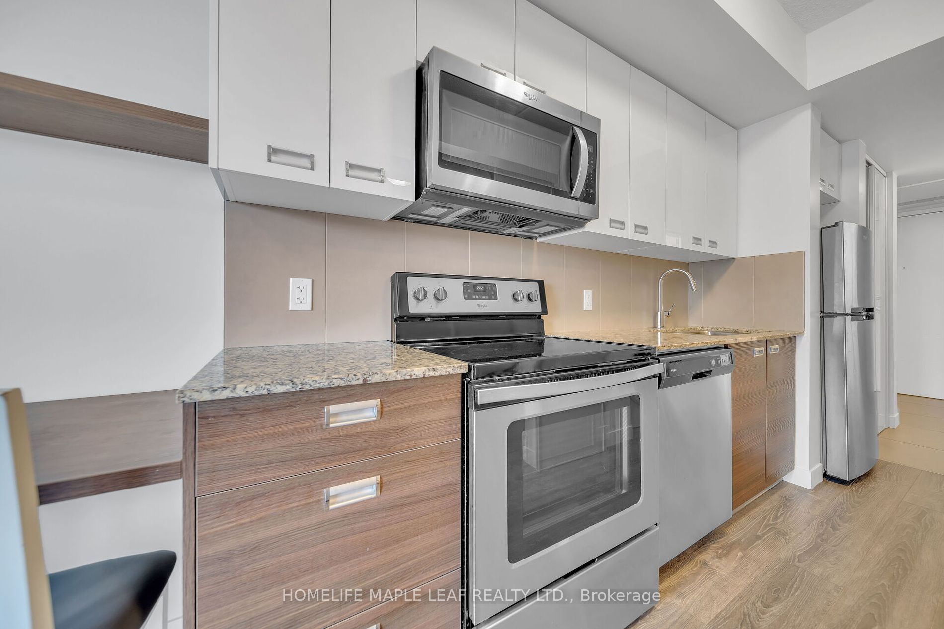 308 Lester St, #301