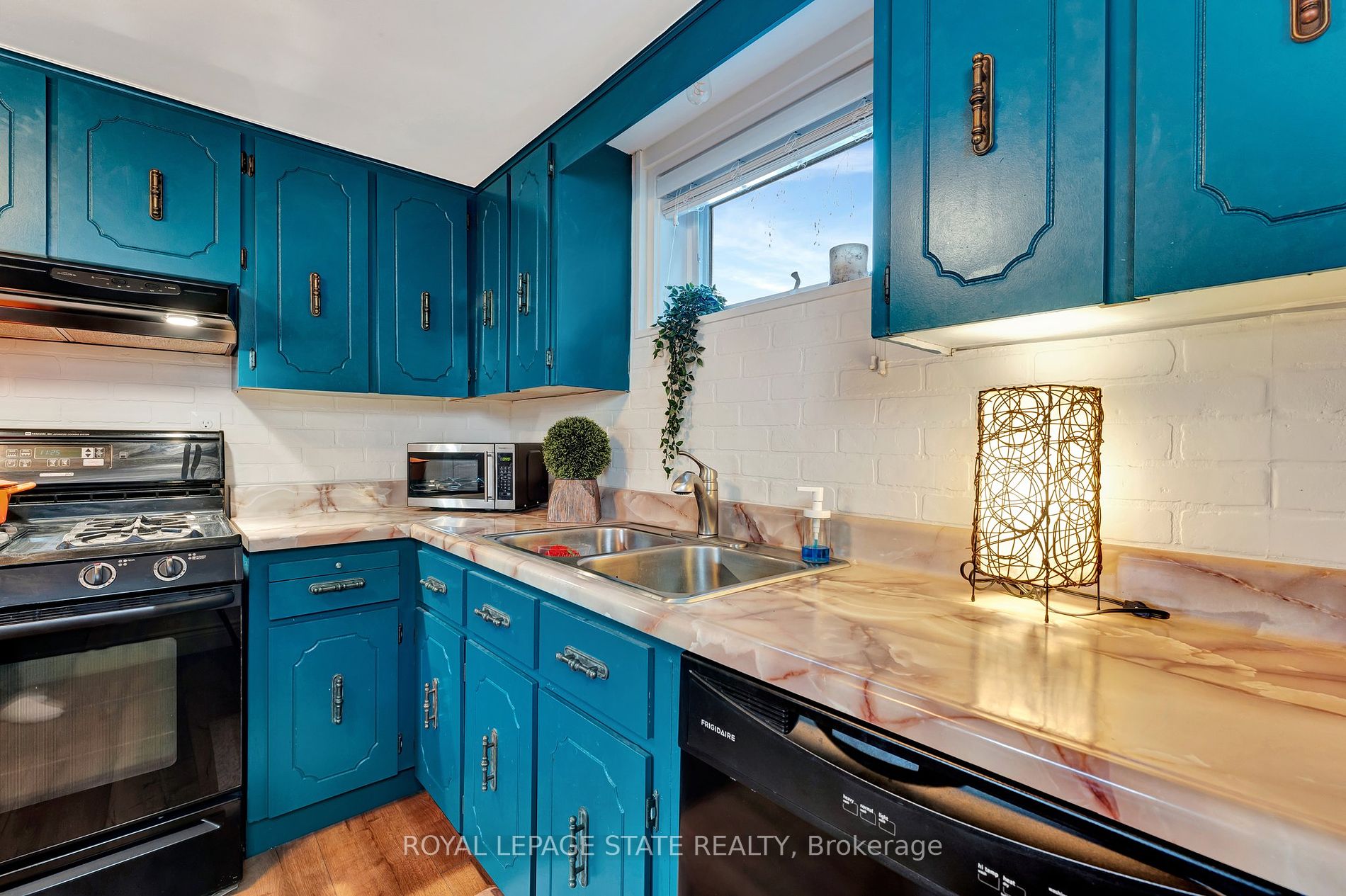 130 Welbourn Dr