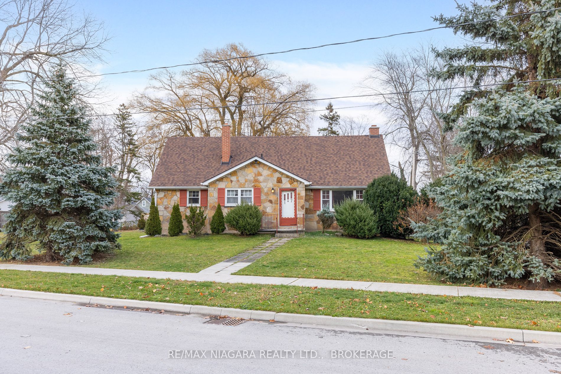 17 GODERICH Street